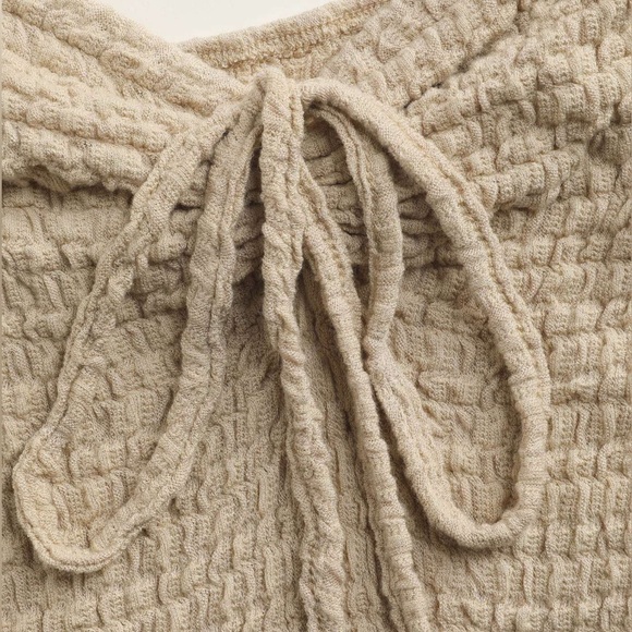 Texture Split Knotted Knit Maxi Dress - Picture 3 of 3